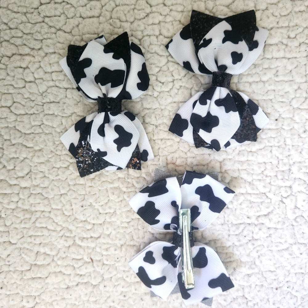 Clip in bows